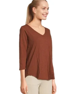 Mod-o-doc 3/4 Sleeve V-Neck Tee with Curved Hem Maple Syrup New