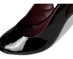 Women Bernardo Adell