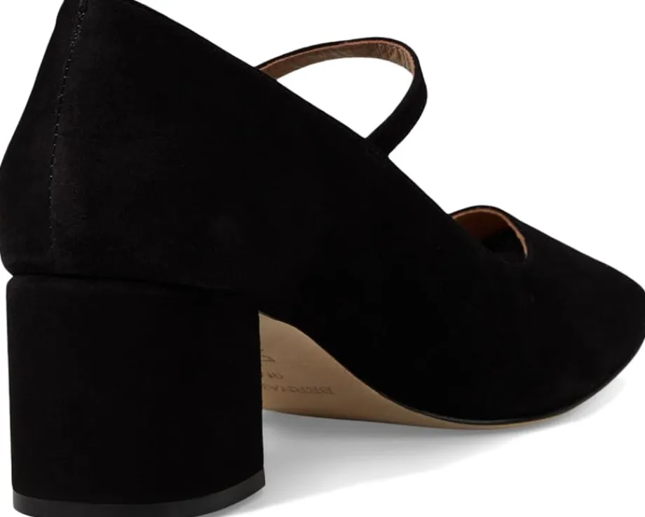 Women Bernardo Ancona