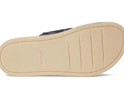 Women Clarks Arwell Walk