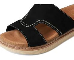 Women Clarks Arwell Walk