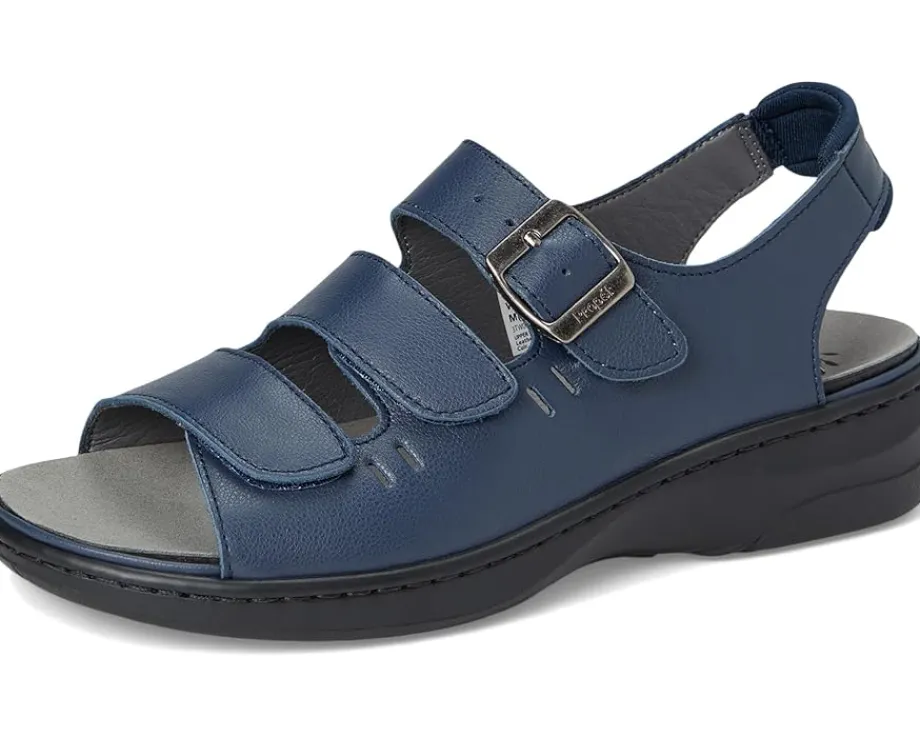 Women Propet Breezy Walker