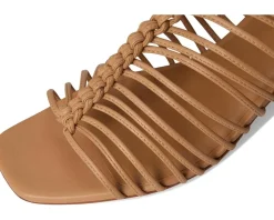 Women Bernardo Briga