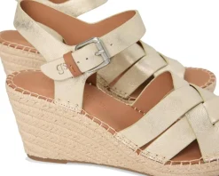 Women Gentle Souls by Kenneth Cole Caspian