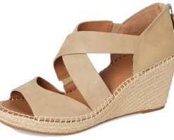 Women Gentle Souls by Kenneth Cole Corinne