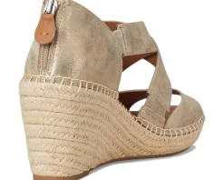 Women Gentle Souls by Kenneth Cole Corinne