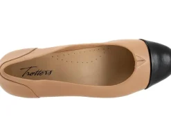 Women Trotters Daisy