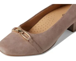 Trotters Dakota Taupe Suede Hot