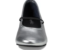 Women Seychelles Dusk to Dawn