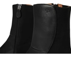 Gentle Souls by Kenneth Cole Emily 5050 Black Leather