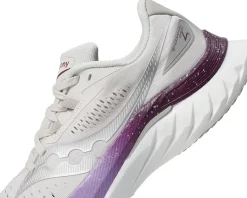 Women Saucony Endorphin Speed 4