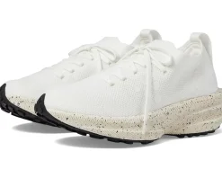 Women Craft Endurance Nature