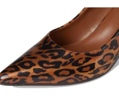 Women Naturalizer Everly