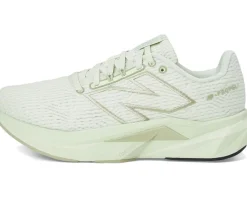 Women New Balance FuelCell Propel v5