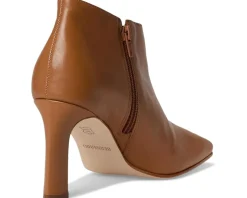 Women Bernardo Garda