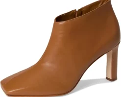 Women Bernardo Garda