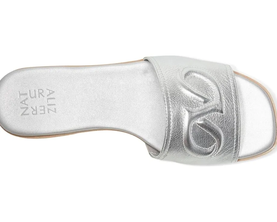 Women Naturalizer Genevieve