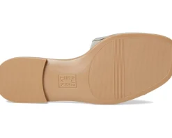 Women Naturalizer Genevieve