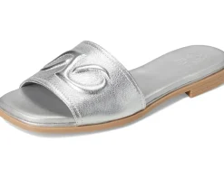 Women Naturalizer Genevieve