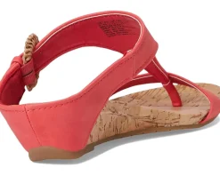 Women Kenneth Cole Reaction Great Buckle