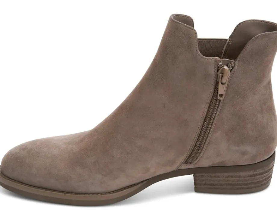 Vaneli Harman Military Suede Online