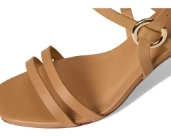 Women Bernardo Irisa