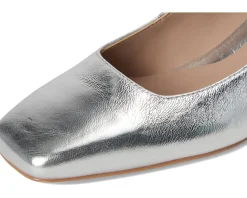 Women Naturalizer Jayla Pump