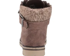 Women Cliffs by White Mountain Kelsie