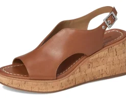 Women Bernardo Kuarta