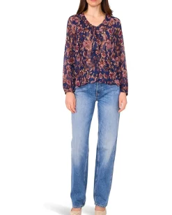 Women Vince Camuto Long Sleeve V-Neck with Centerfront Ruffle