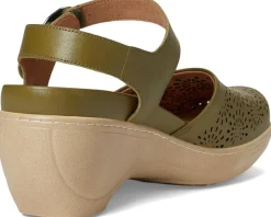 Women SoftWalk Mabelle Perf