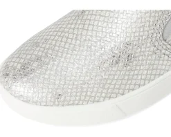 Women Naturalizer Marianne