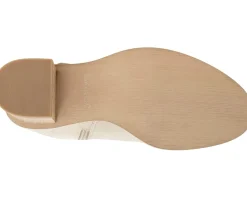 Women Splendid Meadow