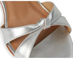 Women Bernardo Neera