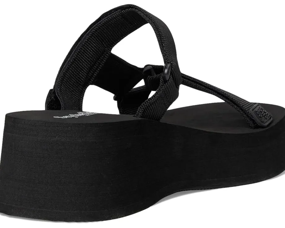 Women Seychelles Skip to Me