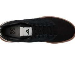 Women Five Ten Sleuth