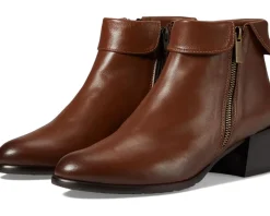 Eric Michael Sonia Cognac Hot