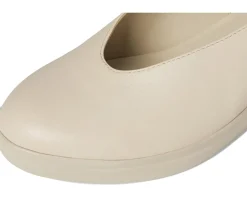 Women Naturalizer Sutton