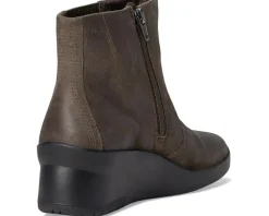 Women Clarks Suttyn Rae