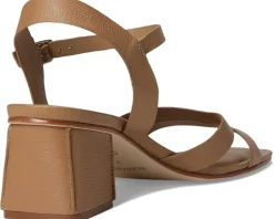 Women Bernardo Tarra