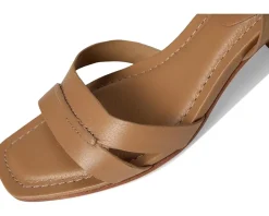 Women Bernardo Tarra