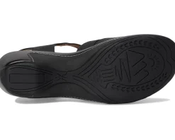 Women White Mountain Vie