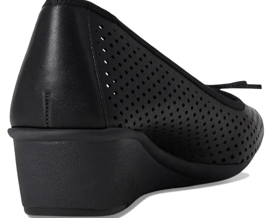 Women Anne Klein Winslet