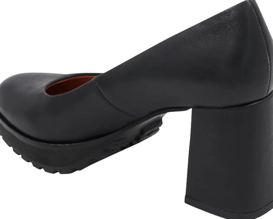 Andre Assous Women's Lucky Pump Discount