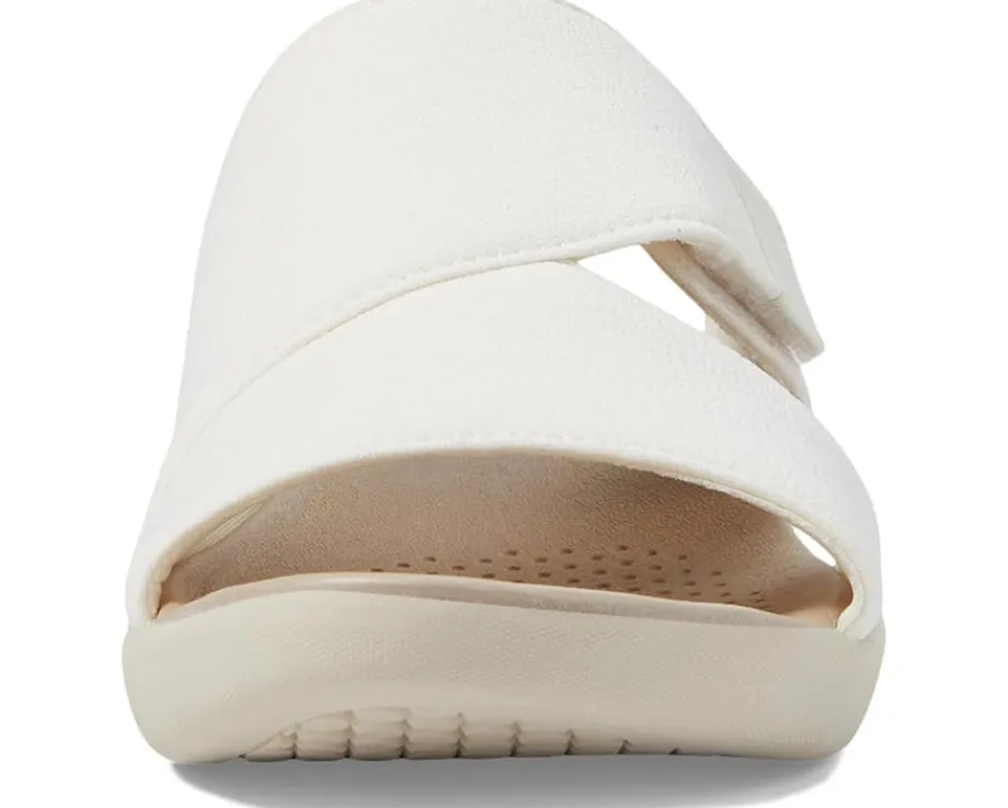 Women Bzees Women's Carefree Wedge Sandals