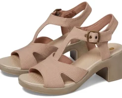 Women Bzees Women's Everly Strappy Sandals