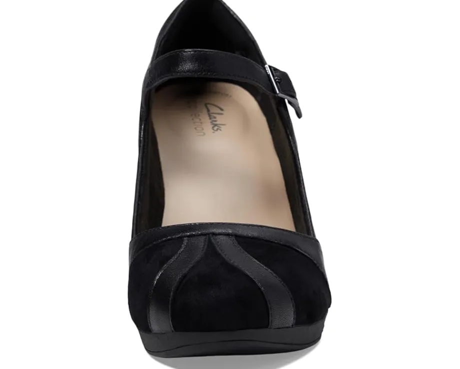 Women Clarks Women's Ambyr Light