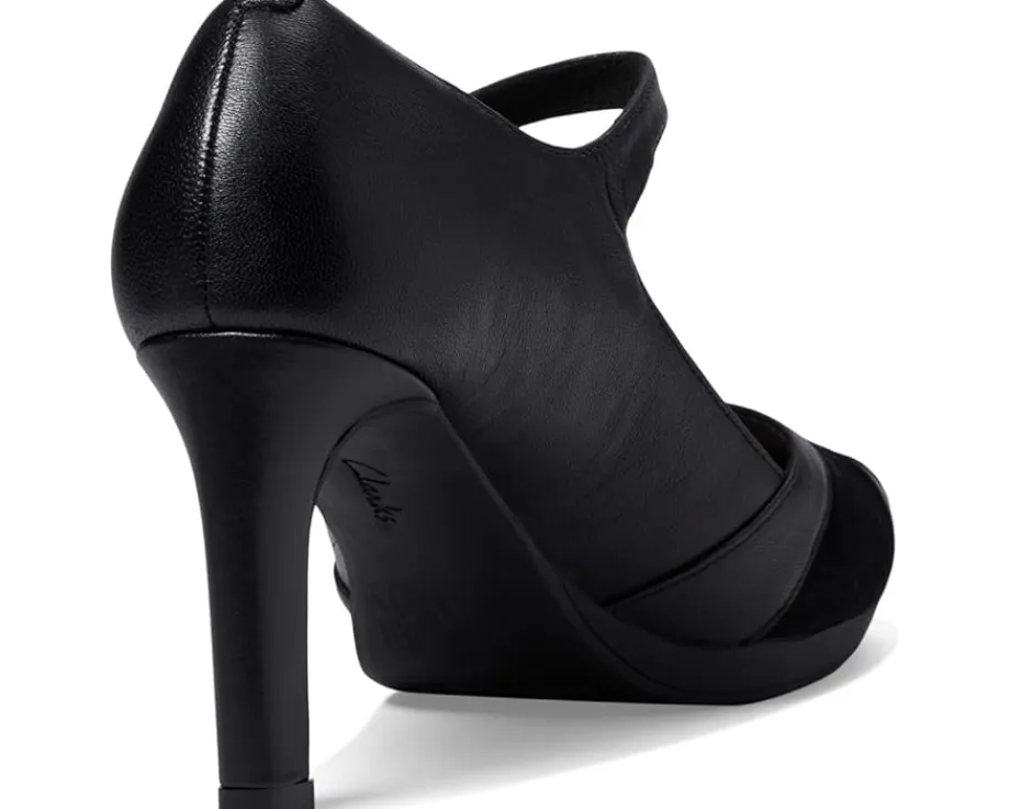 Women Clarks Women's Ambyr Light