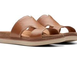 Women Clarks Women's Arwell Walk