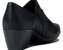 Women Clarks Women's Emily Cove